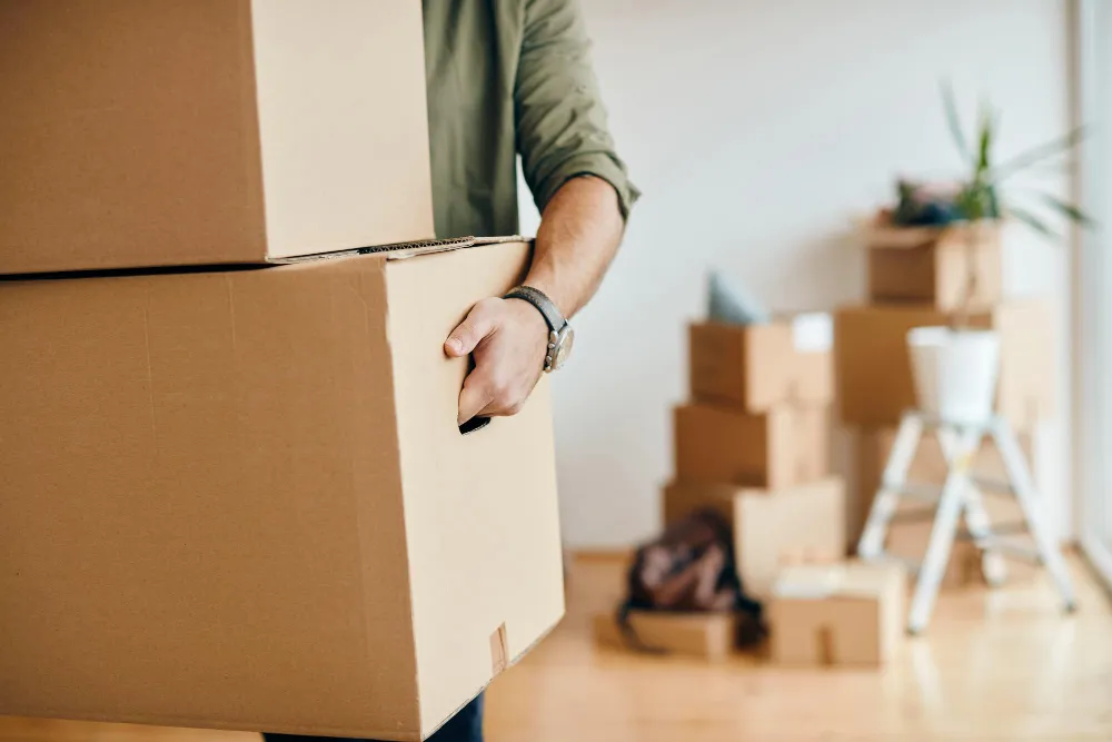 Benefits of Hiring Professional Movers